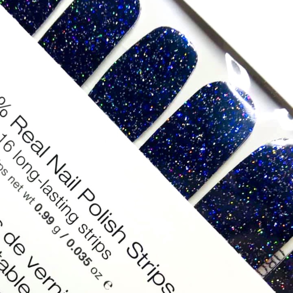 Color Street Nails, Retired set
Bundle and save on shipping!